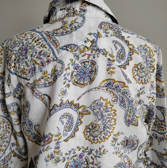 Chico's Linen Button Up Shirt Pastel Paisley White Coastal Classic Size Medium - Picture 10 of 14